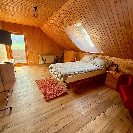 Holzhaus Lägenhet *
